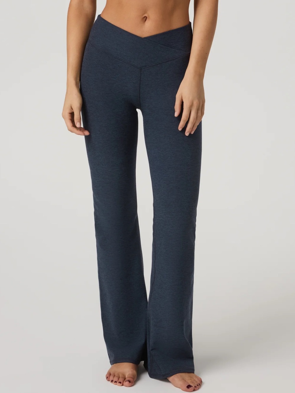 Vuori Elevation Rhythm Flare in Midnight Heather
